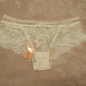 LISE CHARMEL Ivory Lace Boy Shorts Bikini Panties "Art et Volupte"--XL--NWT's